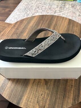 UNIONBAY Black Flip Flop Sandal with Silver Beaded Strap